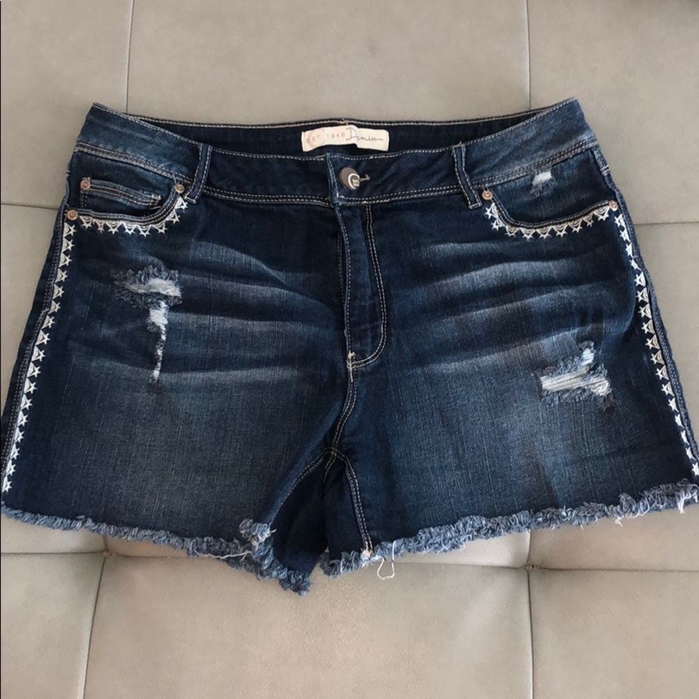 High waisted shorts - size 12! Perfect condition